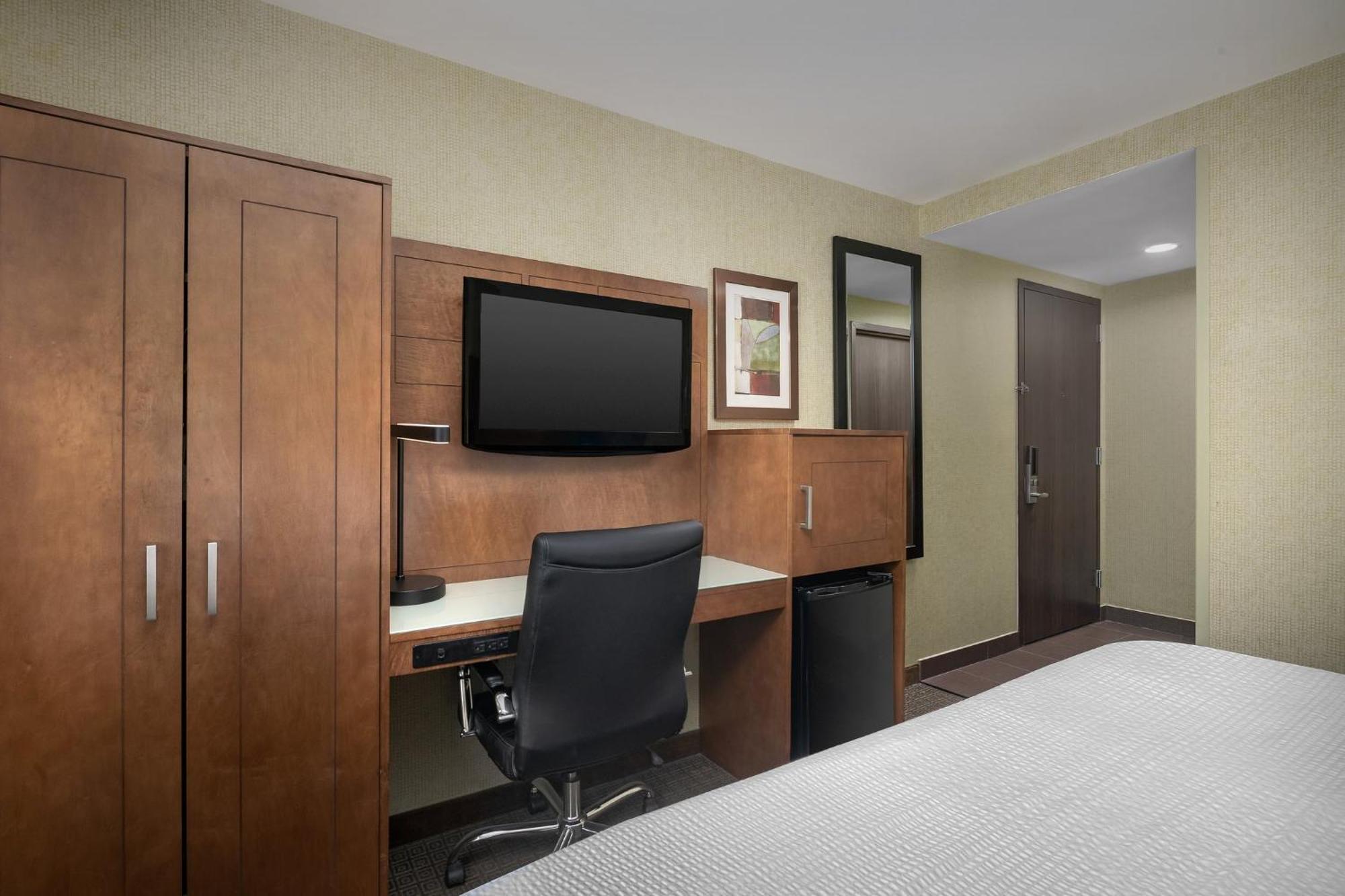 Hotel Express Manhattan Midtown West By Ihg 3*